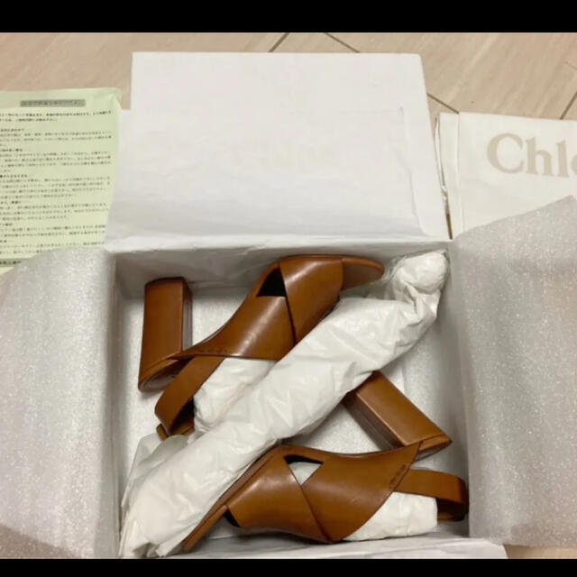Chloe(クロエ)の【新品タグ付き】10万円　Chloe クロエ　サンダル　36.5 レディースの靴/シューズ(サンダル)の商品写真