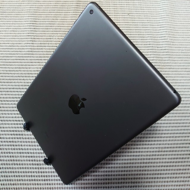 完動品iPad第9世代(A2902)本体64GBグレイWi-Fiモデル送料込 2