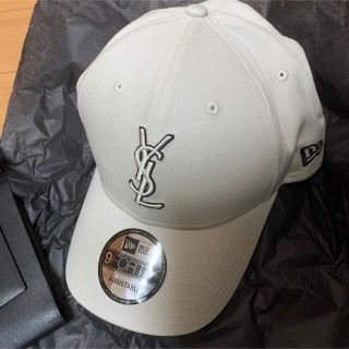 サンローラン(Saint Laurent)のサンローラン NEWERA コラボ キャップ 日本未発売(キャップ)