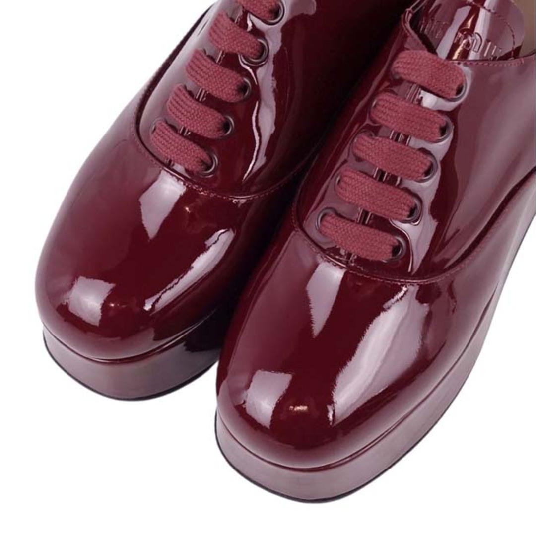 MIU MIU - ミュウミュウ シューズ レースアップ パテントレザー MIU MIU - ミュウミュウ シューズ レースアップ パテントレザー