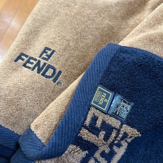 フェンディ(FENDI)のフェンディ　バスタオルハーフケット　膝掛け(タオル/バス用品)