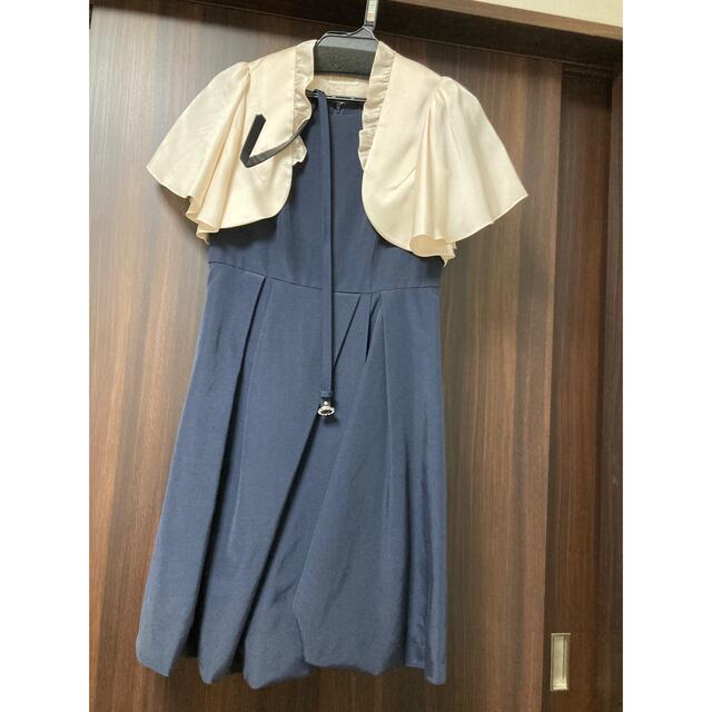 紺色ドレス・ベージュボレロ