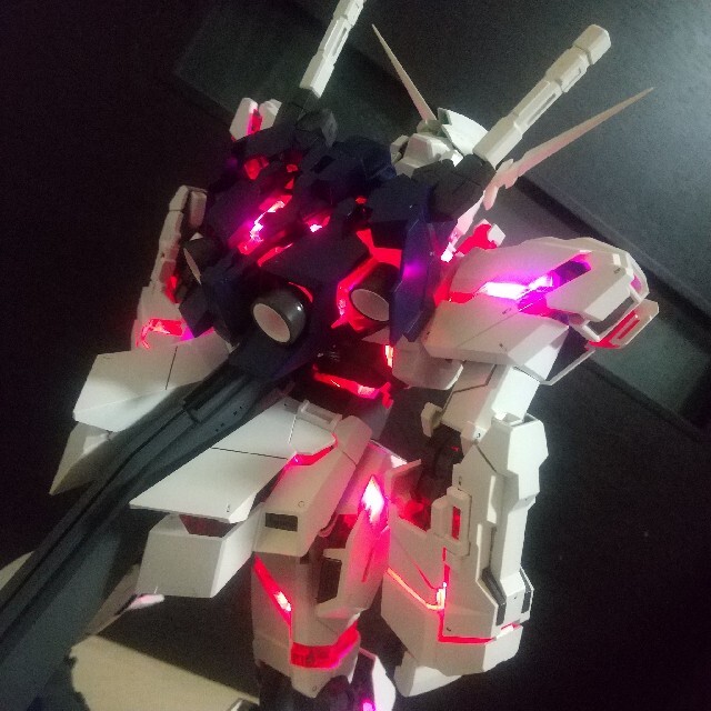 pg 1/60 ユニコーン ガンダム led付き ガンプラ プラモデル