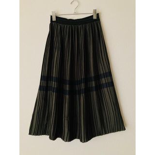 ザラ(ZARA)の【美品】ZARA フレアプリーツスカート(ひざ丈スカート)