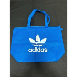 アディダス(adidas)のアディダスオリジナルス　ファスナー付き       不織布 トートバッグ(エコバッグ)