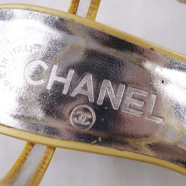 CHANEL(シャネル)のシャネル サンダル ココマーク パンチング エナメル ウェッジソール シューズ レディースの靴/シューズ(サンダル)の商品写真