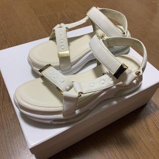 ダイアナ(DIANA)のダイアナ　スタッズ エアクッションサンダル(サンダル)