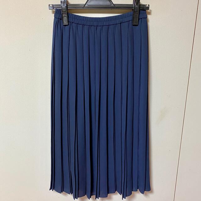 『未使用』　プリーツスカート  ロングスカート　紺色　M レディースのスカート(ロングスカート)の商品写真