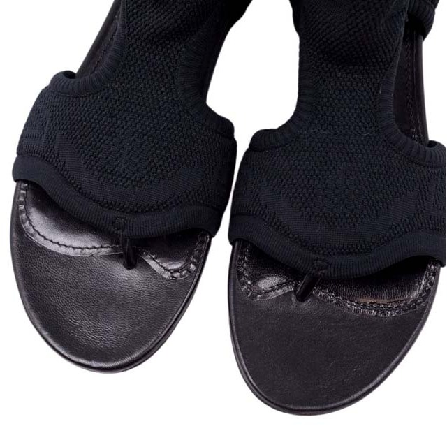 PRADA(プラダ)のプラダ サンダル ソックス ニット フラット トング ロゴ レディース シューズ レディースの靴/シューズ(サンダル)の商品写真