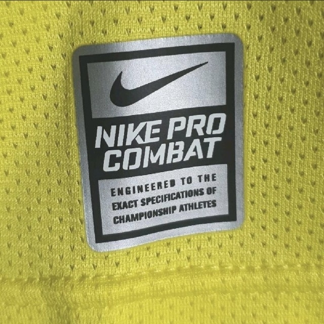 NIKE(ナイキ)のナイキ プロ コンバット コンプレッションシャツ インナーウェア 新品 未使用 スポーツ/アウトドアのトレーニング/エクササイズ(その他)の商品写真