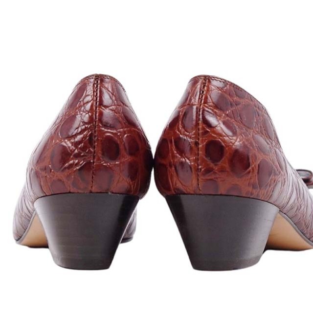 Salvatore Ferragamo(サルヴァトーレフェラガモ)のサルヴァトーレ フェラガモ パンプス ヴァラ リボン クロコ型押し ヒール 靴 レディースの靴/シューズ(ハイヒール/パンプス)の商品写真