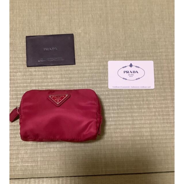 PRADA(プラダ)のプラダナイロンポーチ   プラダ(PRADA) ヴェラ VELA  正規品 レディースのファッション小物(ポーチ)の商品写真