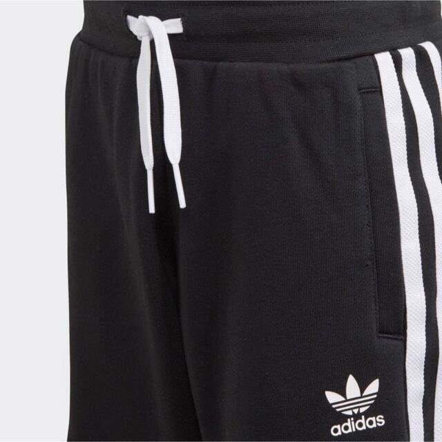 adidas(アディダス)の【新品】adidas アディダス トレフォイル 上下 セットアップ 120 キッズ/ベビー/マタニティのキッズ服男の子用(90cm~)(その他)の商品写真