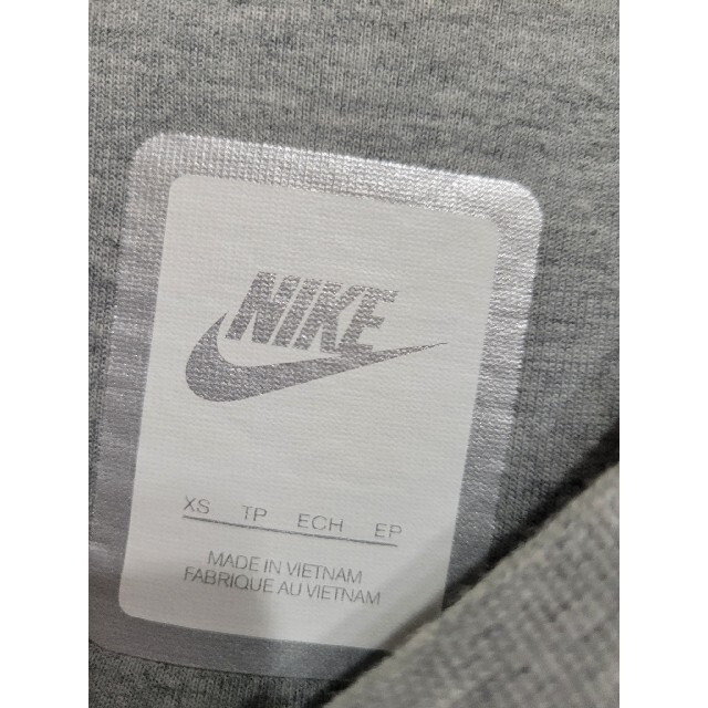 SACAI  NIKE バックプリーツTシャツ　XLサイズ