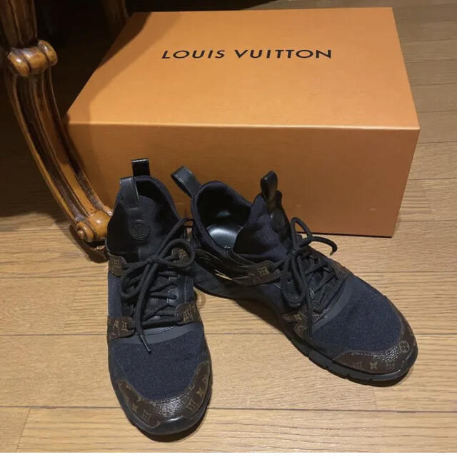 LOUIS VUITTON - LOUIS VUITTON スニーカー　37 1/2 ✨箱、保存袋あり✨