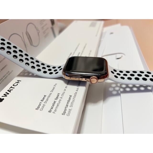 Apple Watch(アップルウォッチ)のApple Watch Series 4 44mm ゴールドステンレスとおまけ有 スマホ/家電/カメラのスマートフォン/携帯電話(その他)の商品写真