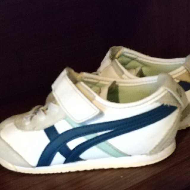 Onitsuka Tiger(オニツカタイガー)のOnitsuka  キッズトレーニングシューズ キッズ/ベビー/マタニティのキッズ靴/シューズ(15cm~)(アウトドアシューズ)の商品写真