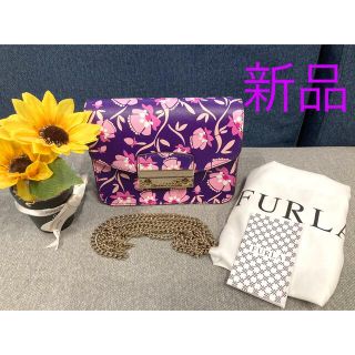 フルラ(Furla)の値下げ【新品】フルラ　ジュリアショルダーバック（花柄パープル系)(ショルダーバッグ)