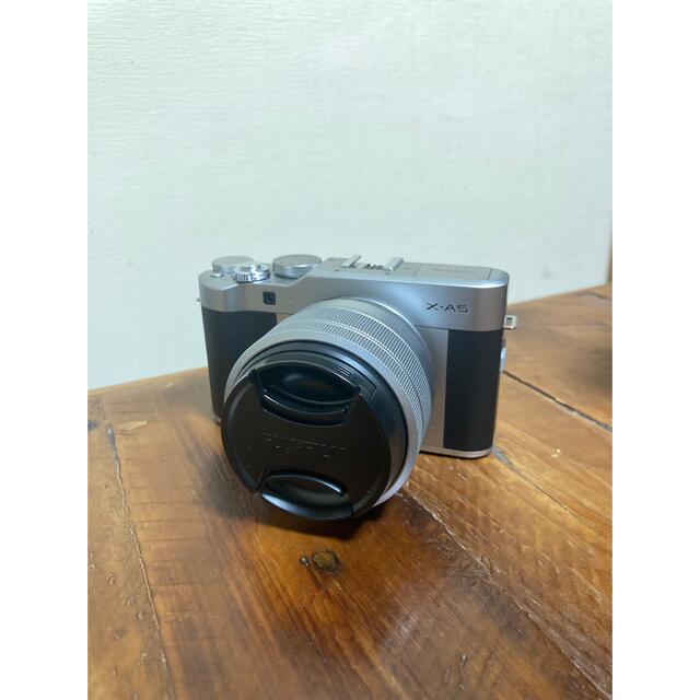 富士フイルム(フジフイルム)のFUJI FILM X−A5 レンズキット スマホ/家電/カメラのカメラ(ミラーレス一眼)の商品写真
