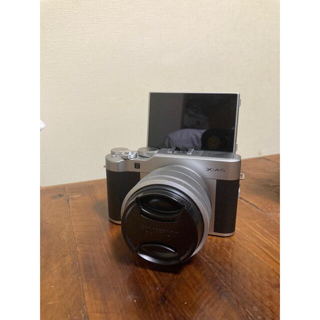 富士フイルム(フジフイルム)のFUJI FILM X−A5 レンズキット スマホ/家電/カメラのカメラ(ミラーレス一眼)の商品写真
