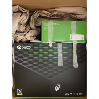 エックスボックス(Xbox)のXbox Series X 本体 Xboxステレオヘッドセット　新品未開封(家庭用ゲーム機本体)