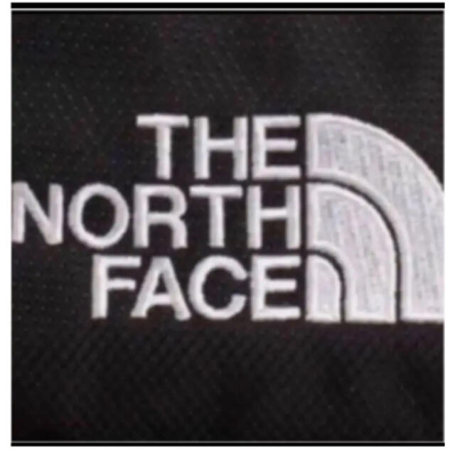 THE NORTH FACE(ザノースフェイス)の【未開封新品】ノースフェイス　ボディーバック　3L ブラック　男女兼用　刺繍ロゴ メンズのバッグ(ボディーバッグ)の商品写真