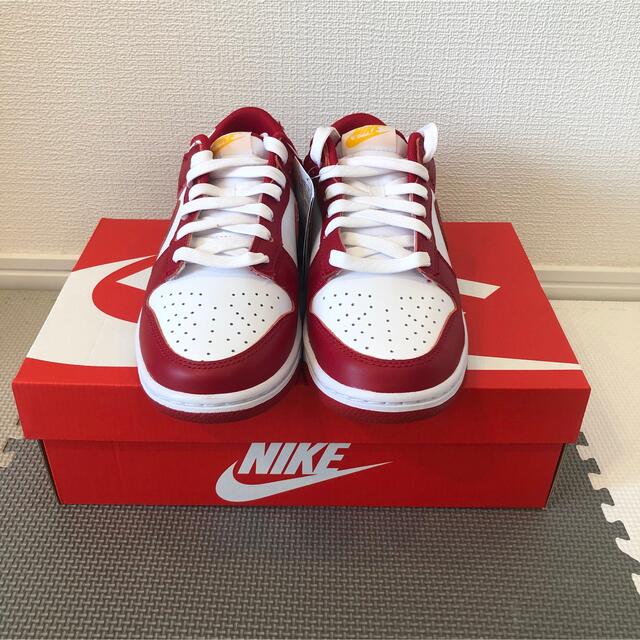 NIKE(ナイキ)の24.5cm 送料無料 NIKE DUNK LOW RETRO GYM RED メンズの靴/シューズ(スニーカー)の商品写真