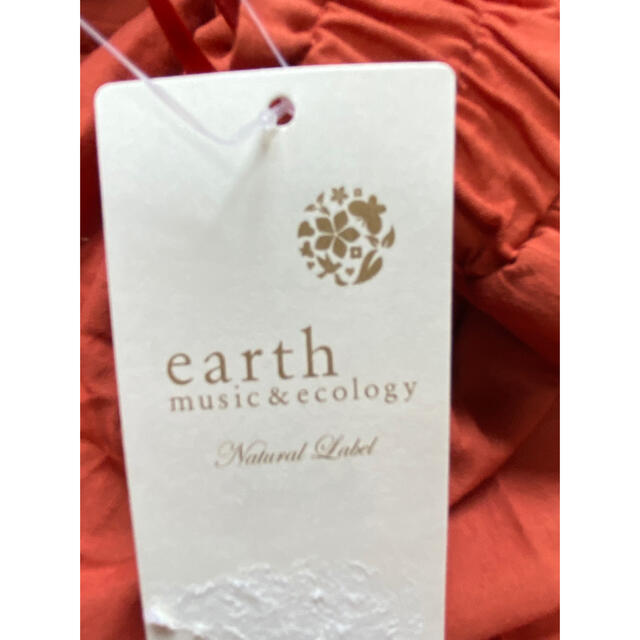 新品タグ付。 earth music&ecology スカラップスカート レディースのスカート(ひざ丈スカート)の商品写真