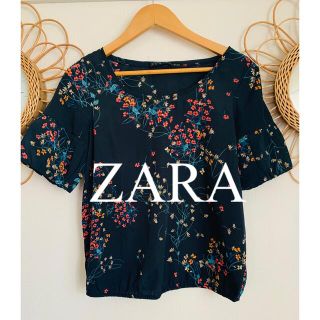 ザラ(ZARA)の美品　ZARA ザラ　トップス　ブラウス　シャツ　花柄　黒　人気　完売(シャツ/ブラウス(半袖/袖なし))