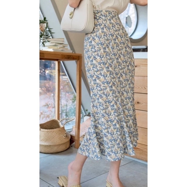 花柄　マーメイドロングスカート レディースのスカート(ロングスカート)の商品写真