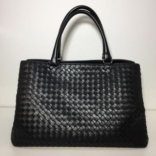 ボッテガヴェネタ(Bottega Veneta)の【正規品】美品 ボッテガヴェネタ イントレチャート レザー トートバッグ  黒(トートバッグ)