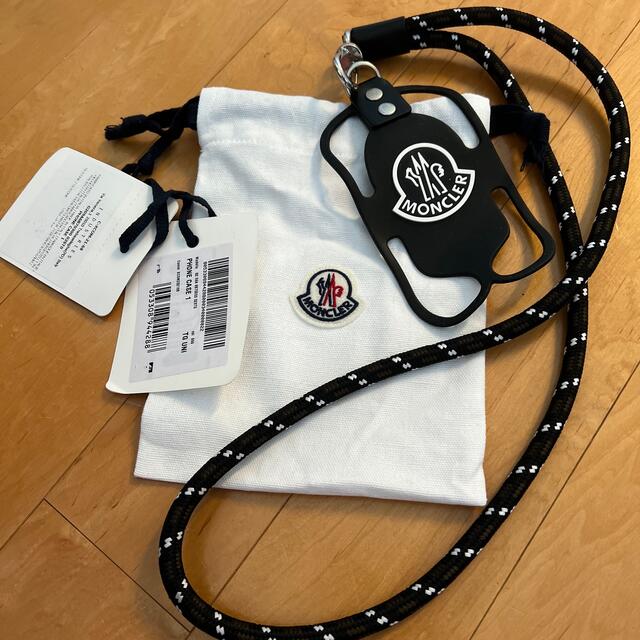 スマホアクセサリーmoncler 携帯ストラップケース