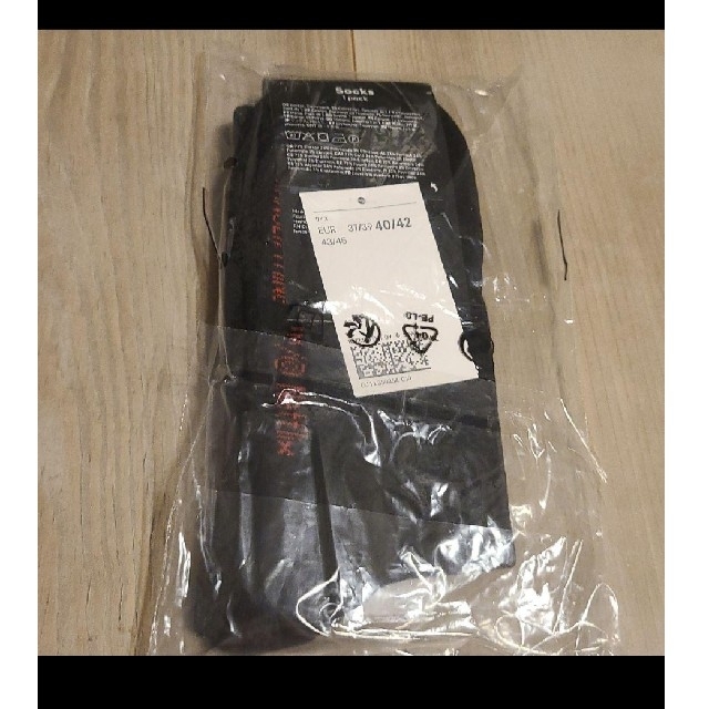 momoさま専用 ストレンジャーシングス　H&M コラボ　靴下　25 メンズのレッグウェア(ソックス)の商品写真