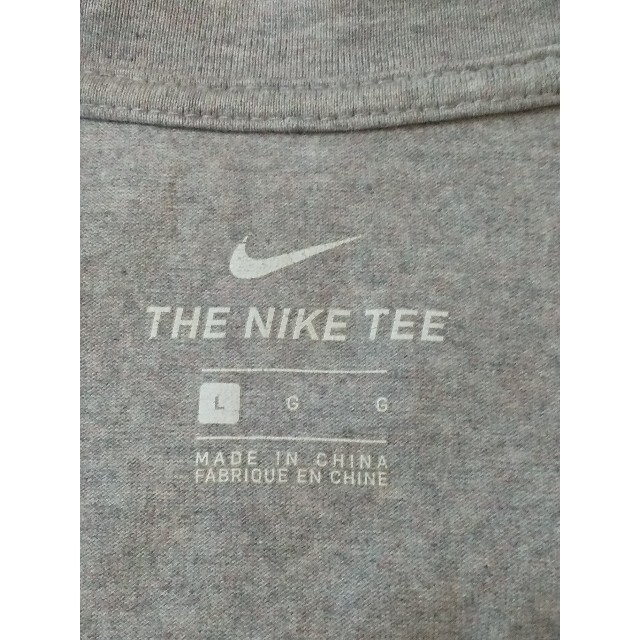 NIKE(ナイキ)のNIKE Tシャツ ビッグロゴプリント スウィッシュ　霜降り Lサイズ メンズのトップス(Tシャツ/カットソー(半袖/袖なし))の商品写真