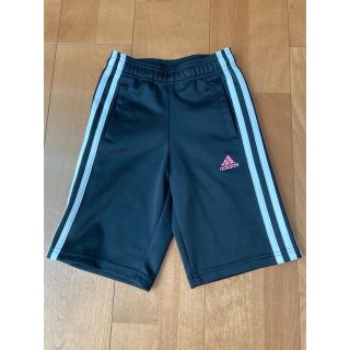 アディダス(adidas)の【美品】adidas ハーフパンツ　女児(パンツ/スパッツ)