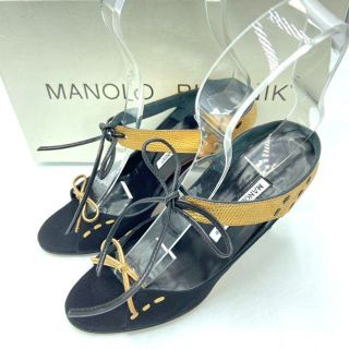 マノロブラニク(MANOLO BLAHNIK)の★ほぼ未使用★マノロブラニク ミュールサンダル 23.5 金 黒 レディース 靴(サンダル)