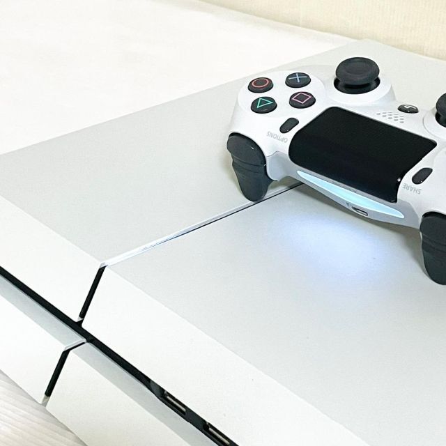 動作品 SONY ソニー PlayStation4 ホワイト PS4 箱あり