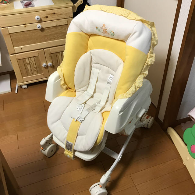 combi   専用！説明書テーブル付！コンビハイローチェアの通販 by ^