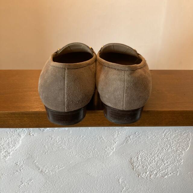 Ferragamo(フェラガモ)の【レア】Ferragamo ガンチーニ ビットローファー 6D グレージュ レディースの靴/シューズ(ローファー/革靴)の商品写真