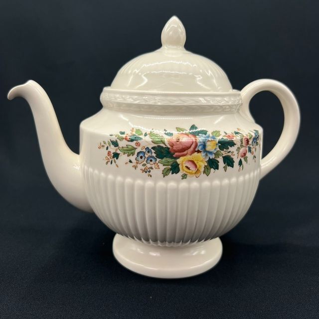 WEDGWOOD(ウェッジウッド)の美品☆ウェッジウッド　コンウェイ　ティーポット　ヴィンテージ インテリア/住まい/日用品のキッチン/食器(食器)の商品写真