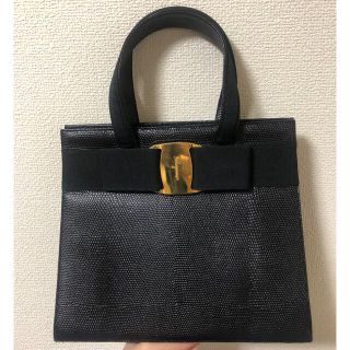 フェラガモ(Ferragamo)のセール中！フェラガモ　ヴァラリボン　２wayハンドバッキング　ショルダーバック　(ハンドバッグ)