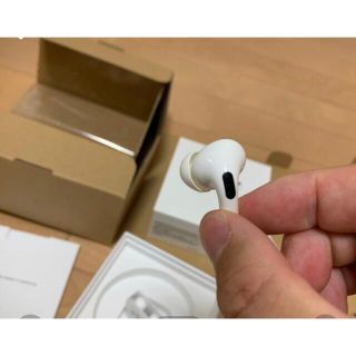 アップル(Apple)のAirPods プロ　エアーポッズ　Pro左耳のみ　L片耳　Apple正規品(ヘッドフォン/イヤフォン)