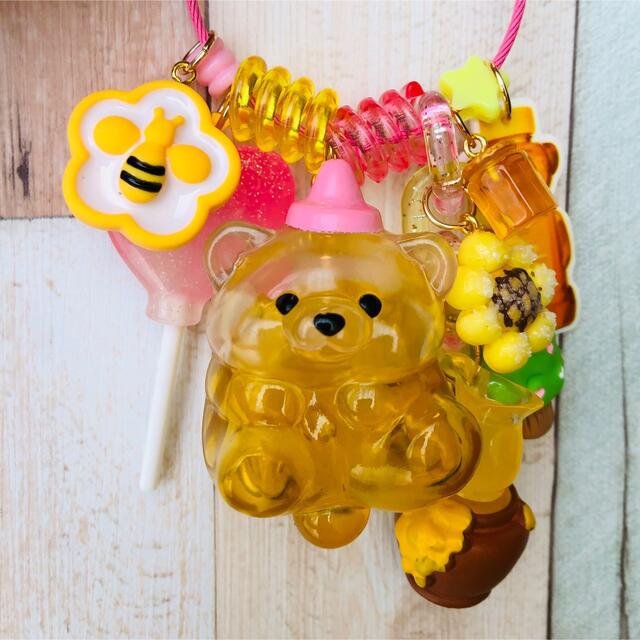 🧸 はちみつボトルのベビィベア 🍯　ジャラジャラキーホルダー エンタメ/ホビーのおもちゃ/ぬいぐるみ(その他)の商品写真