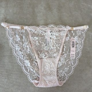 ヴィクトリアズシークレット(Victoria's Secret)のヴィクトリアシークレット　ショーツ　XS 新品　ショップ袋付き　未開封(ショーツ)