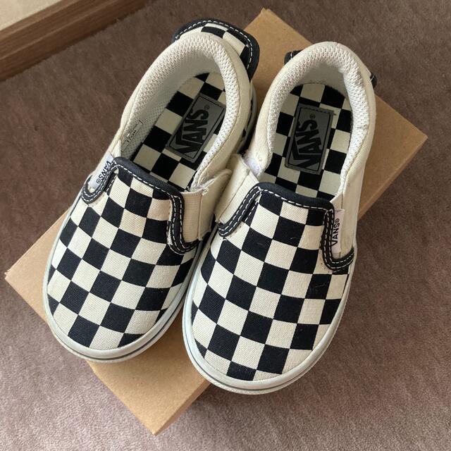 VANS(ヴァンズ)のVANS  BK/WH スリッポン　17cm キッズ/ベビー/マタニティのキッズ靴/シューズ(15cm~)(スリッポン)の商品写真