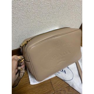 プラダ バッグ(ベージュ系)の通販 1,000点以上 | PRADAのレディース ...