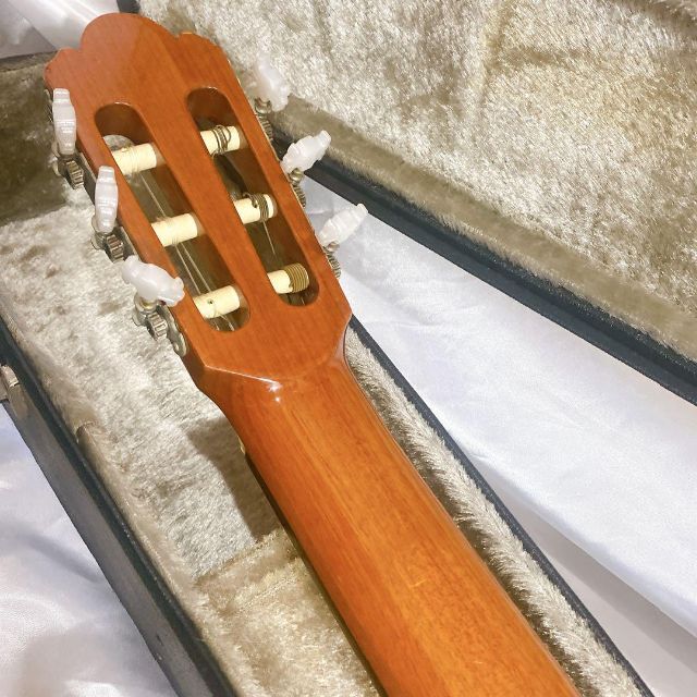 abe guitar 520 クラッシックギター　安部ギター　ケース付き 楽器のギター(アコースティックギター)の商品写真