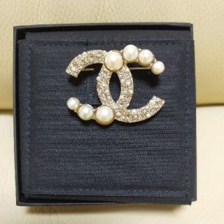 CHANEL - 【新品未使用】シャネル ブローチ パールの通販 by isaop's ...