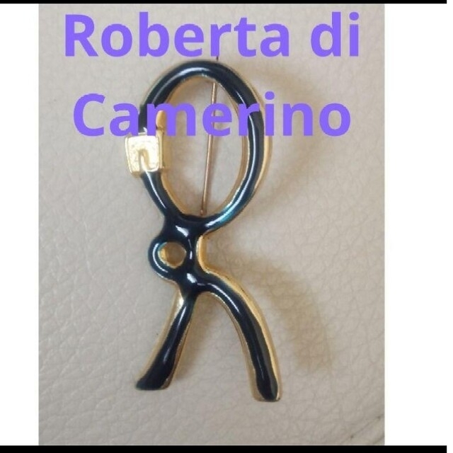 ROBERTA DI CAMERINO(ロベルタディカメリーノ)のRoberta di Camerinoロベルタディカメリーノ ブローチ バッジ エンタメ/ホビーのエンタメ その他(その他)の商品写真