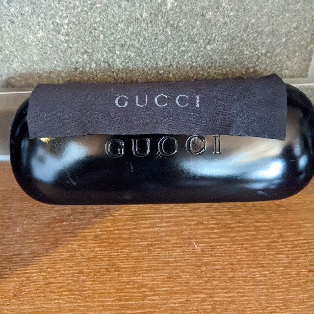 Gucci(グッチ)のGucci　GUCCI　グッチ　サングラス　クリア　ケース レディースのファッション小物(サングラス/メガネ)の商品写真